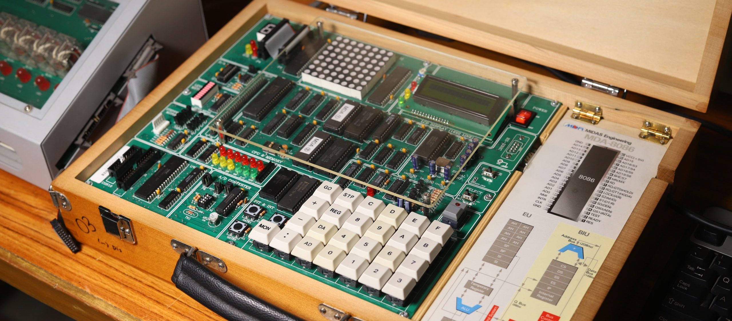 Hardware Lab I - Microprocessor